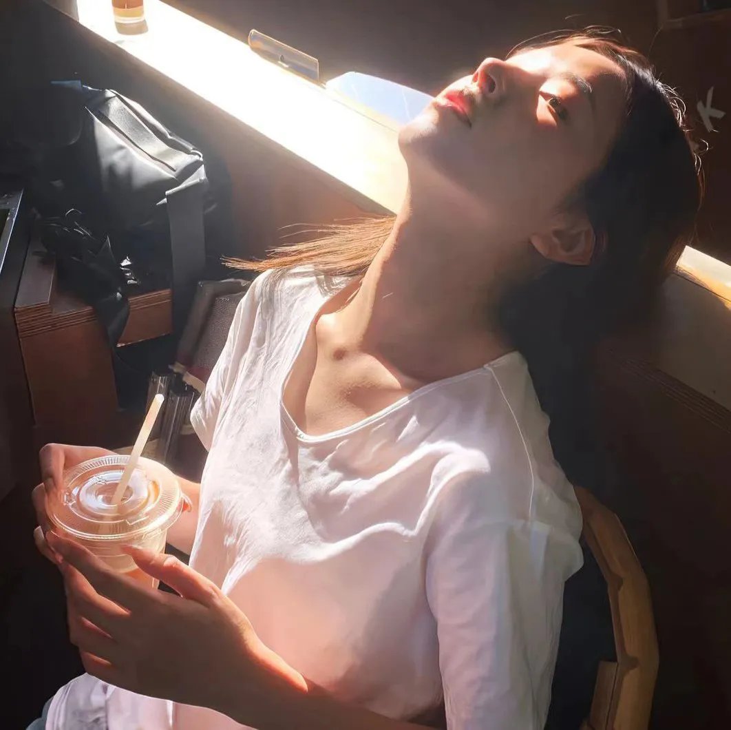 少女与海怪